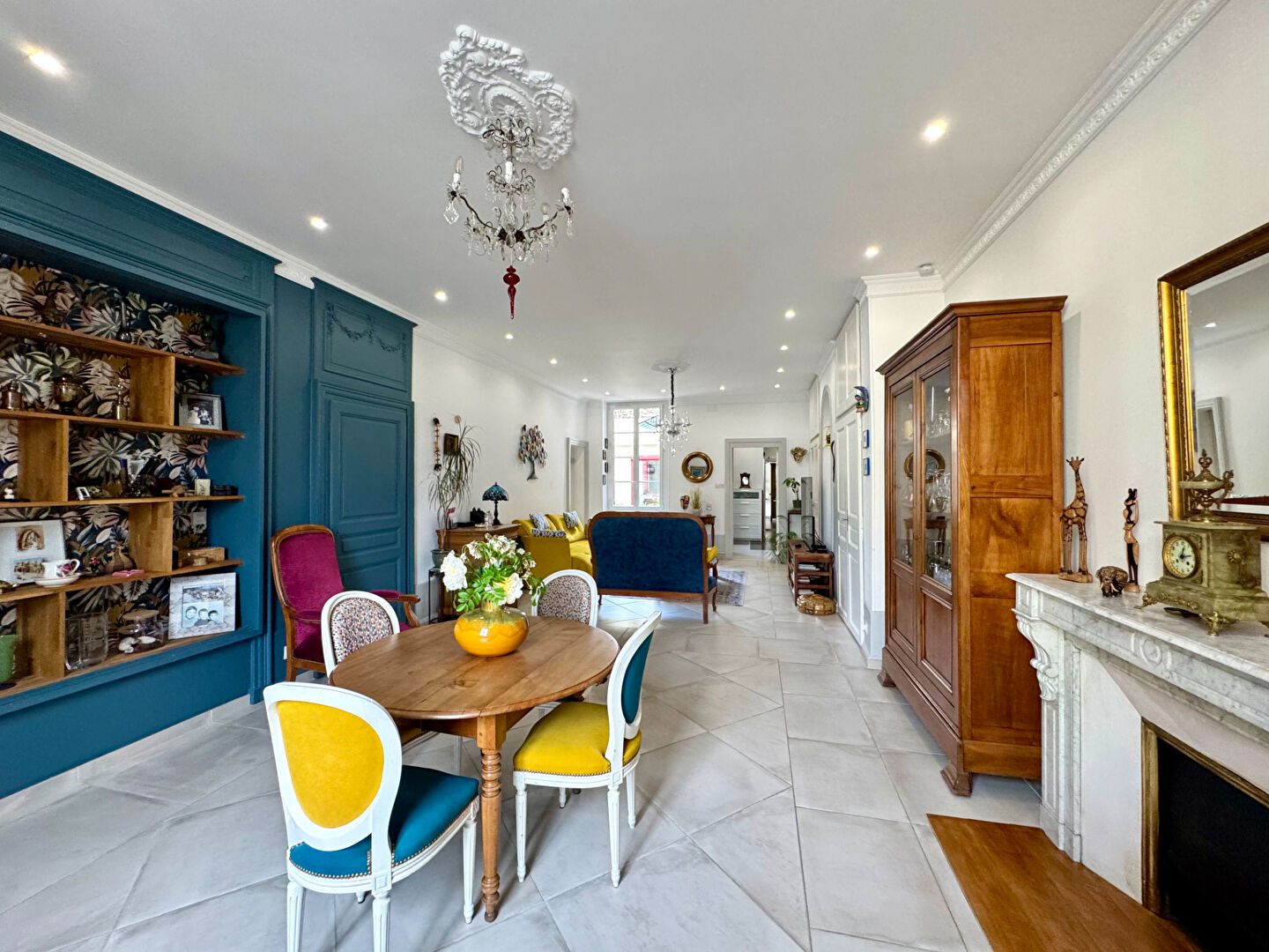 Photo Dijon Centre Ville, Superbe T6 sur cour avec parking ! image 2/6