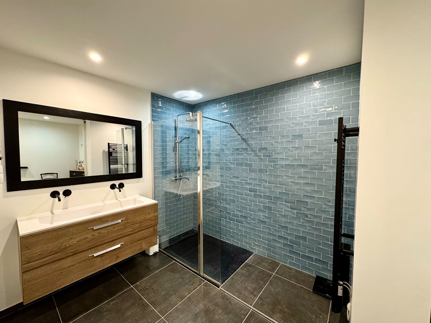 Photo Dijon Centre Ville, Superbe T6 sur cour avec parking ! image 6/6