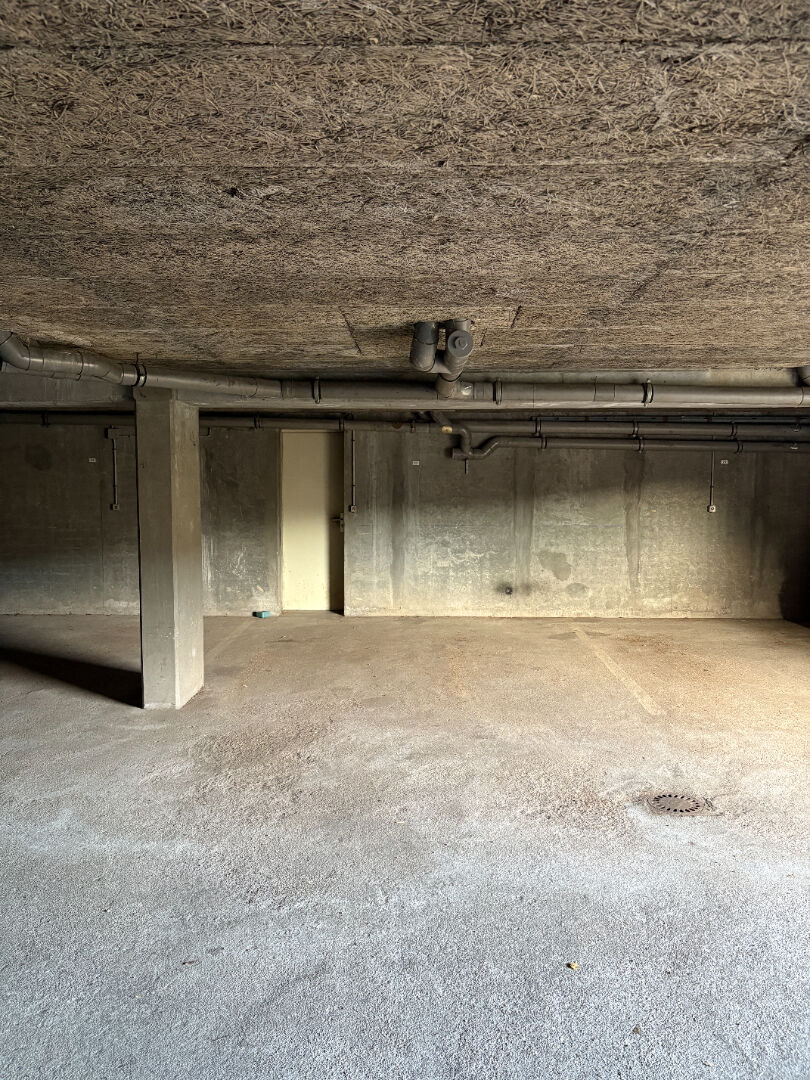 Photo EN EXCLUSIVITÉ PARKING MONT SAINT AIGNAN image 2/4