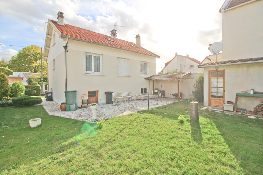 Maison à Vendre à Nesmy Chez Notaire