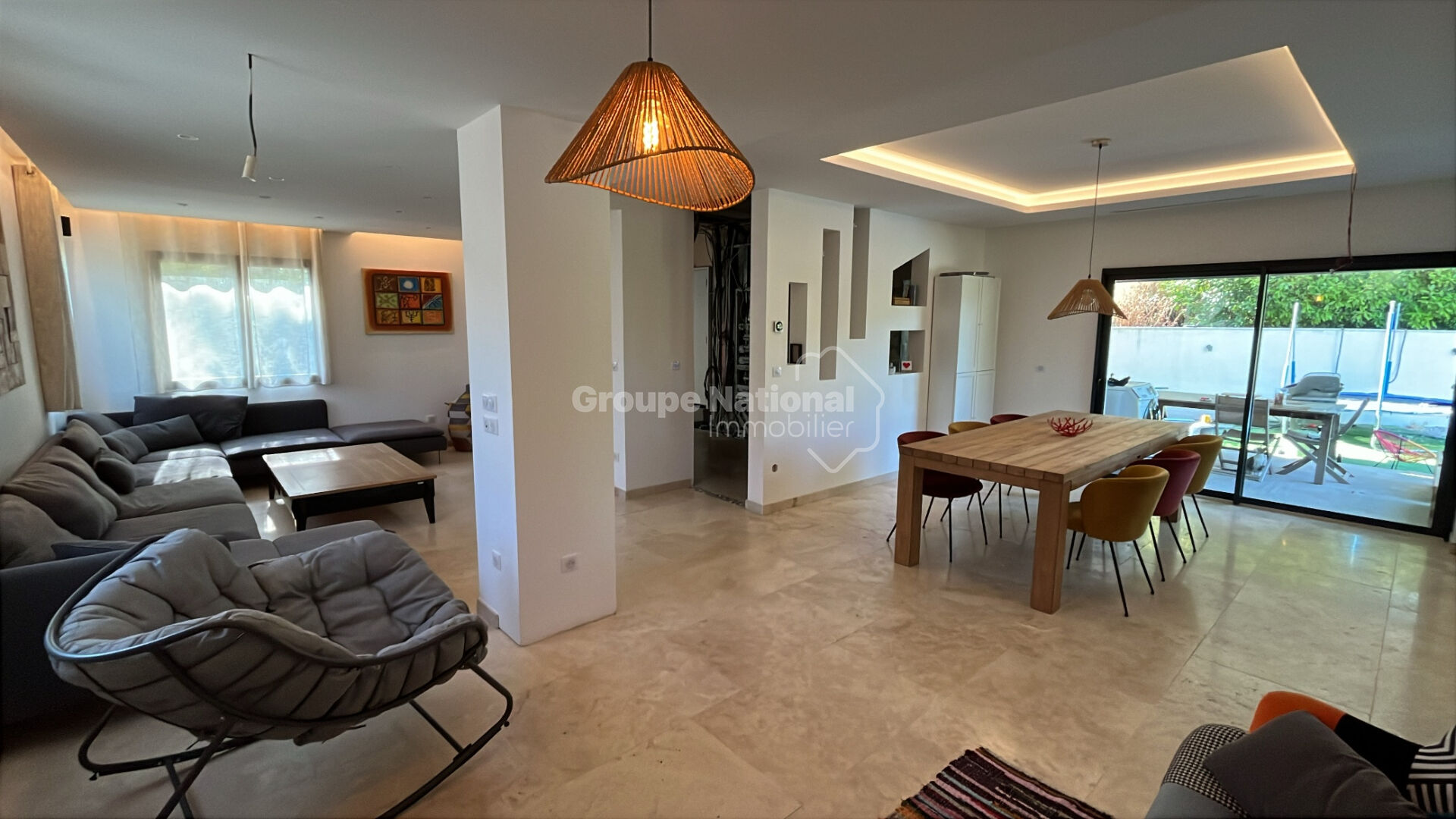 Photo A VENDRE PEGOMAS: Maison 200m² + garage + piscine + studio image 5/6