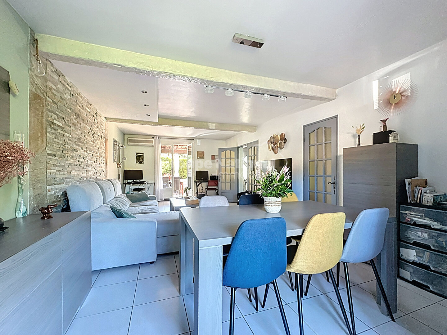 Photo MAISON TYPE 4 PIECES DE 102 m2 / AVEC UN GARAGE image 2/6