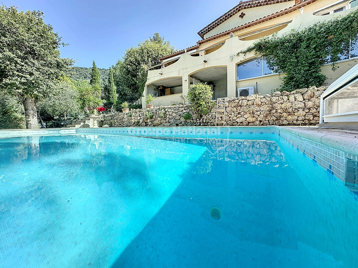 Agence immobilière de AGRESTA IMMOBILIER GNIMMO - Eric Immo