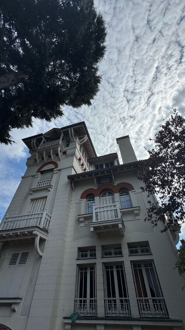 Agence immobilière de 
 J.V.I. - JVI Enghien-les-Bains 
