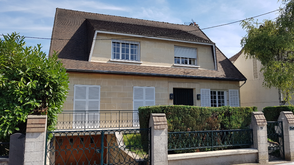 A VENDRE Maison Deuil La Barre 8 pièce(s) 173 m2 Deuil-la-Barre 95170