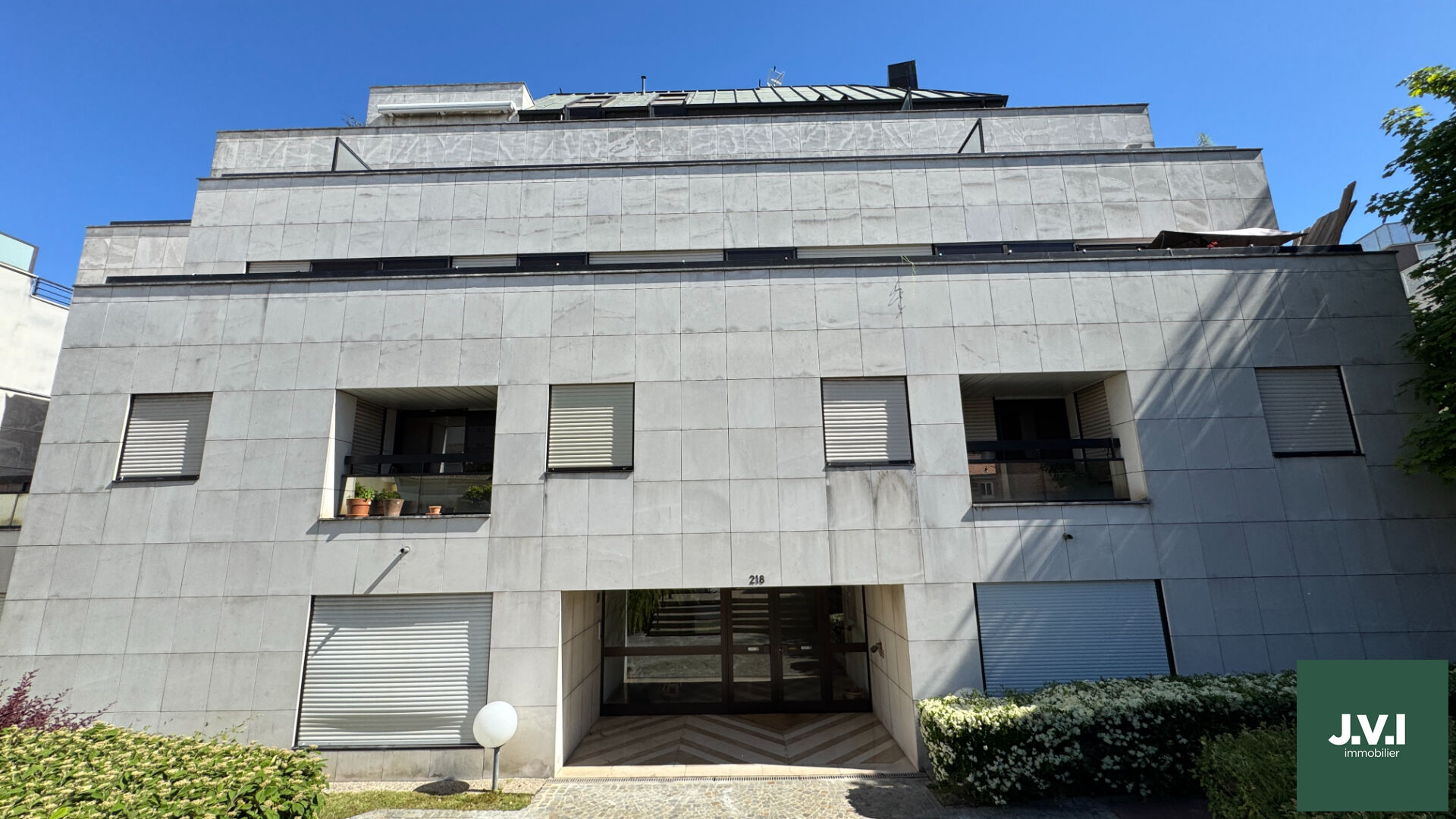 Agence immobilière de 
 J.V.I. - JVI Enghien-les-Bains 
