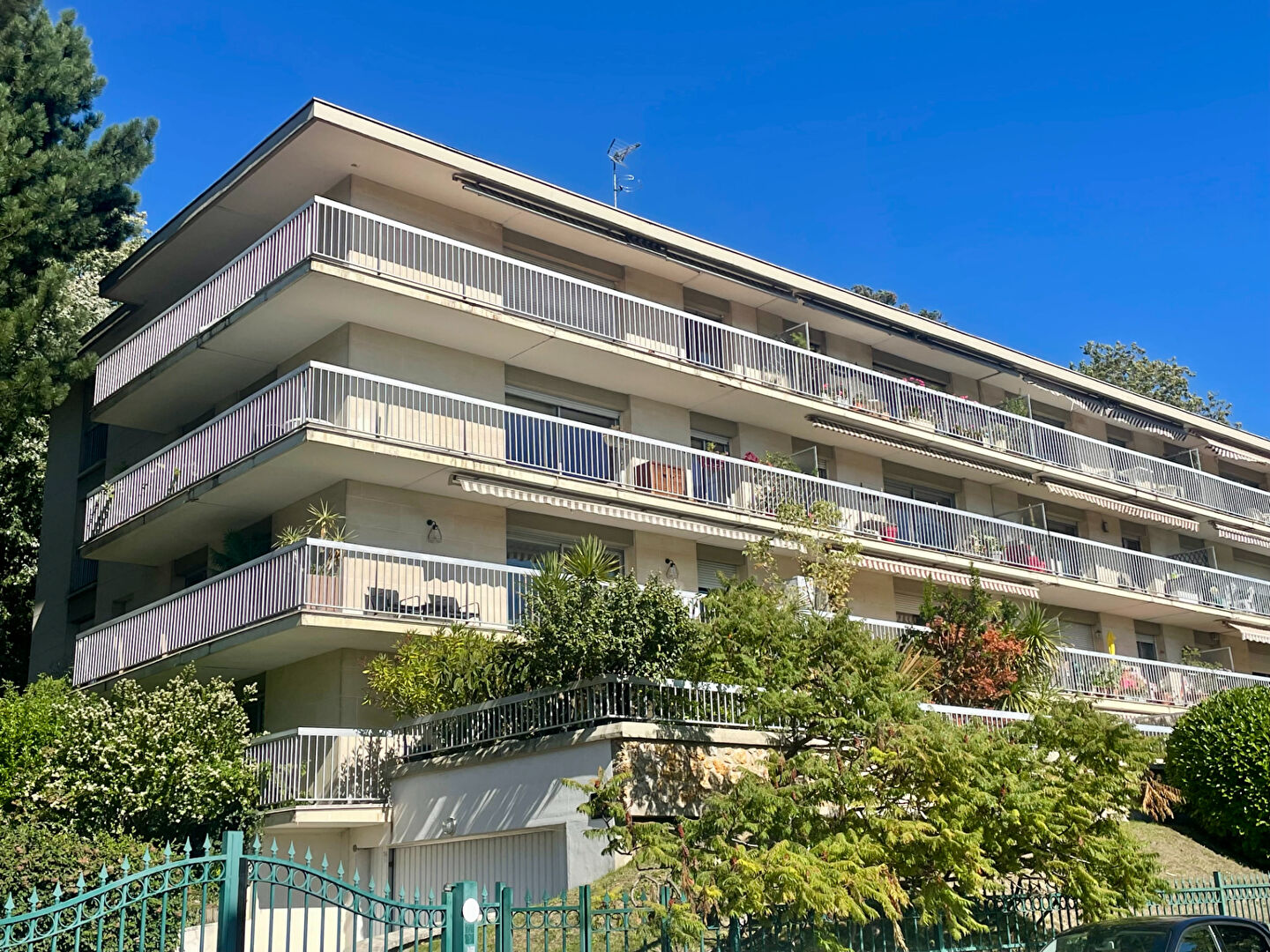 Agence immobilière de 
 J.V.I. - JVI MONTMORENCY 
