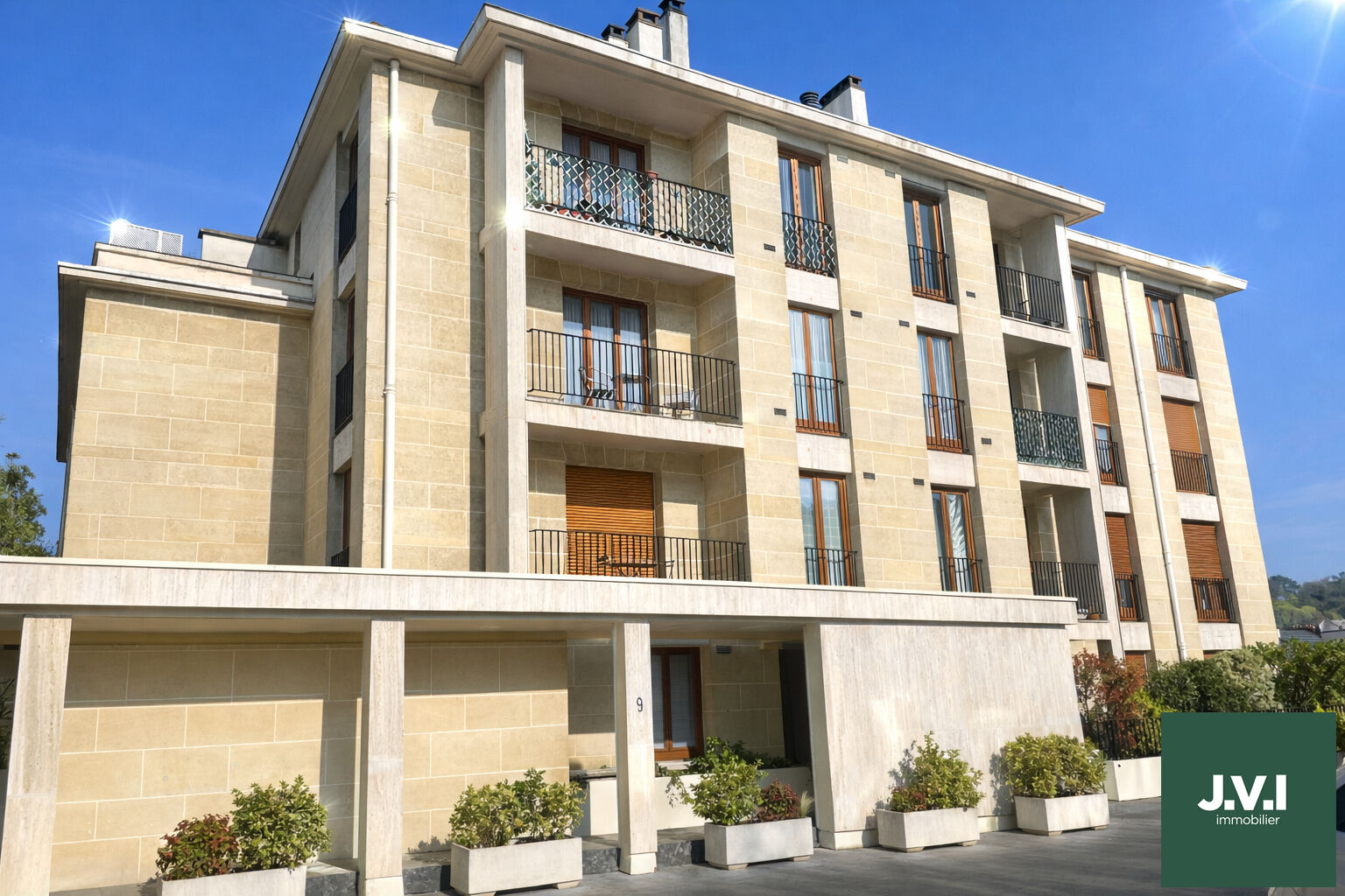 Agence immobilière de 
 J.V.I. - JVI MONTMORENCY 
