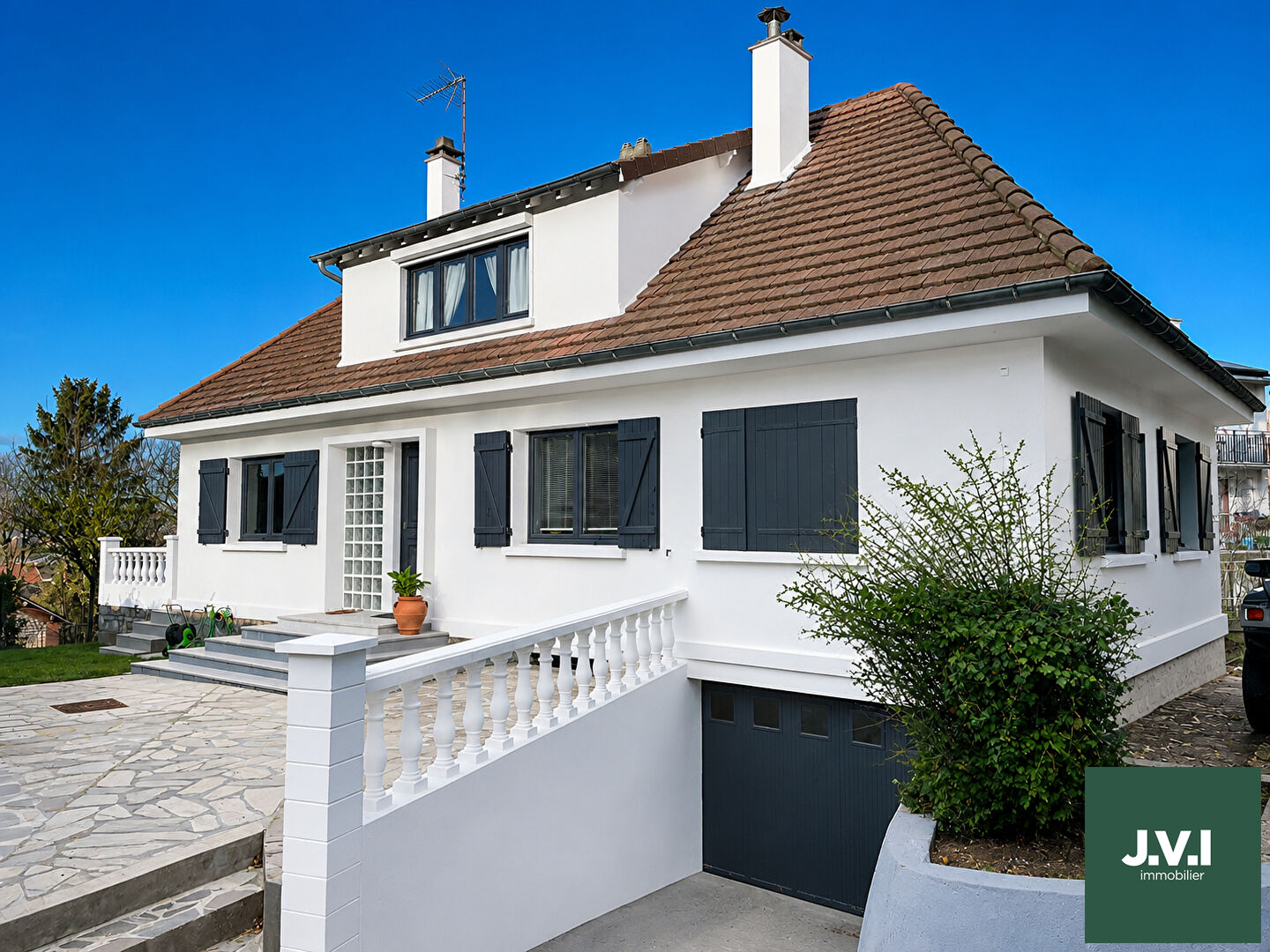 Agence immobilière de 
 J.V.I. - JVI MONTMORENCY 
