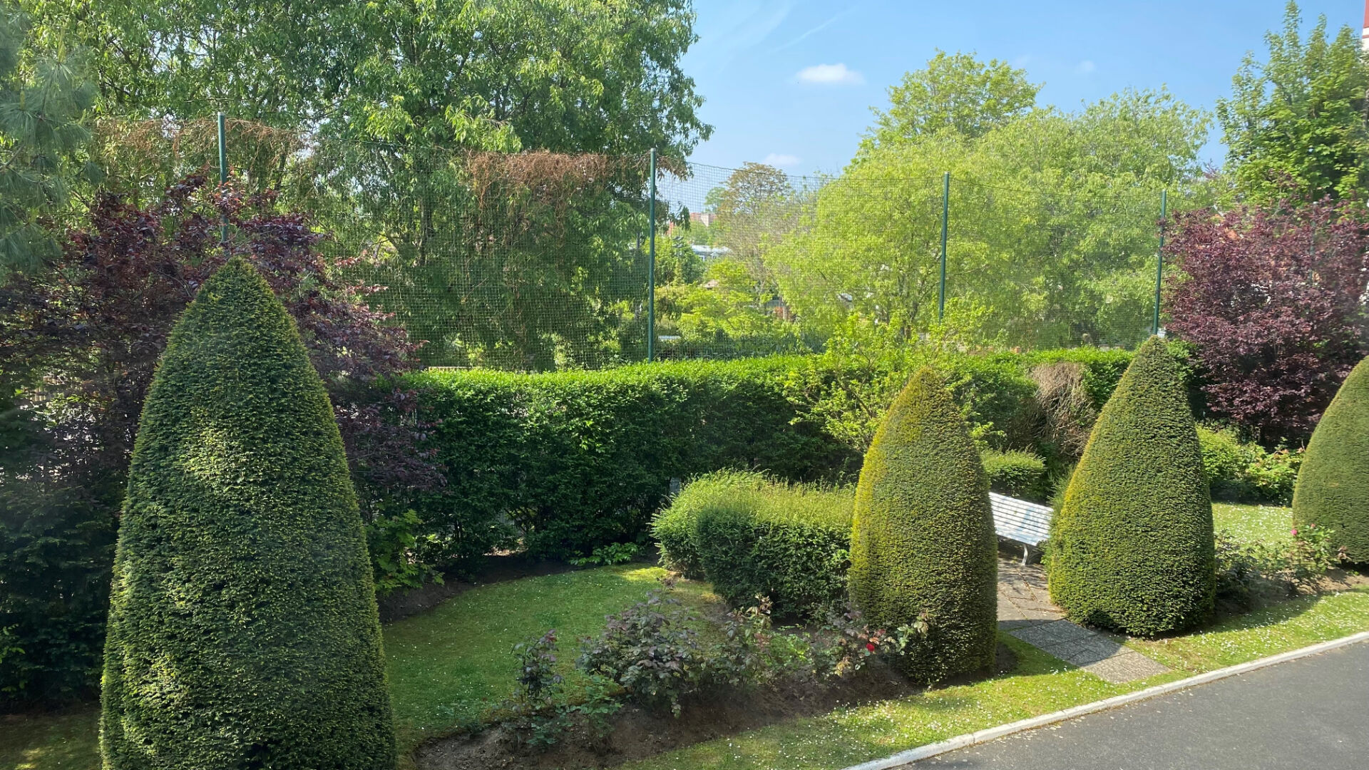 Agence immobilière de 
 J.V.I. - JVI Enghien-les-Bains 
