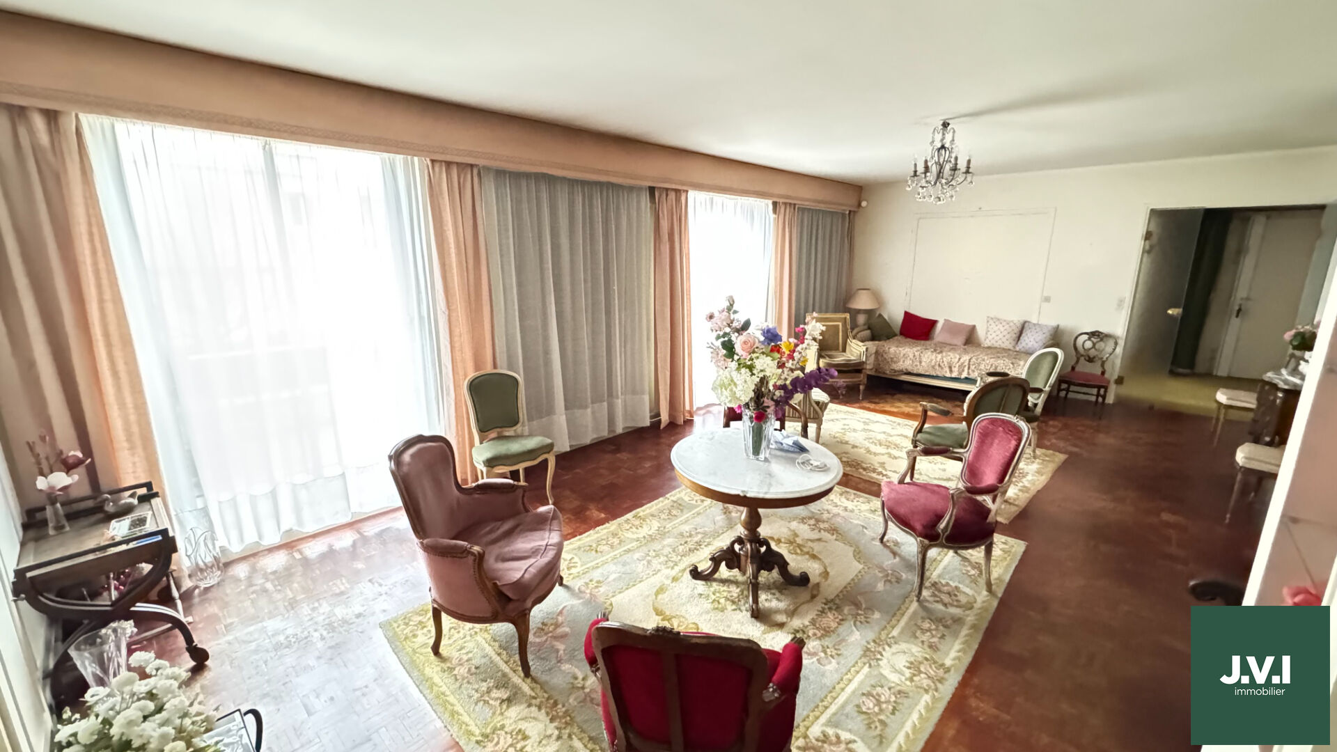 Agence immobilière de 
 J.V.I. - JVI Enghien-les-Bains 
