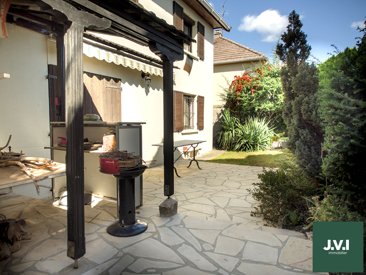 Agence immobilière de 
 J.V.I. - JVI Enghien-les-Bains 
