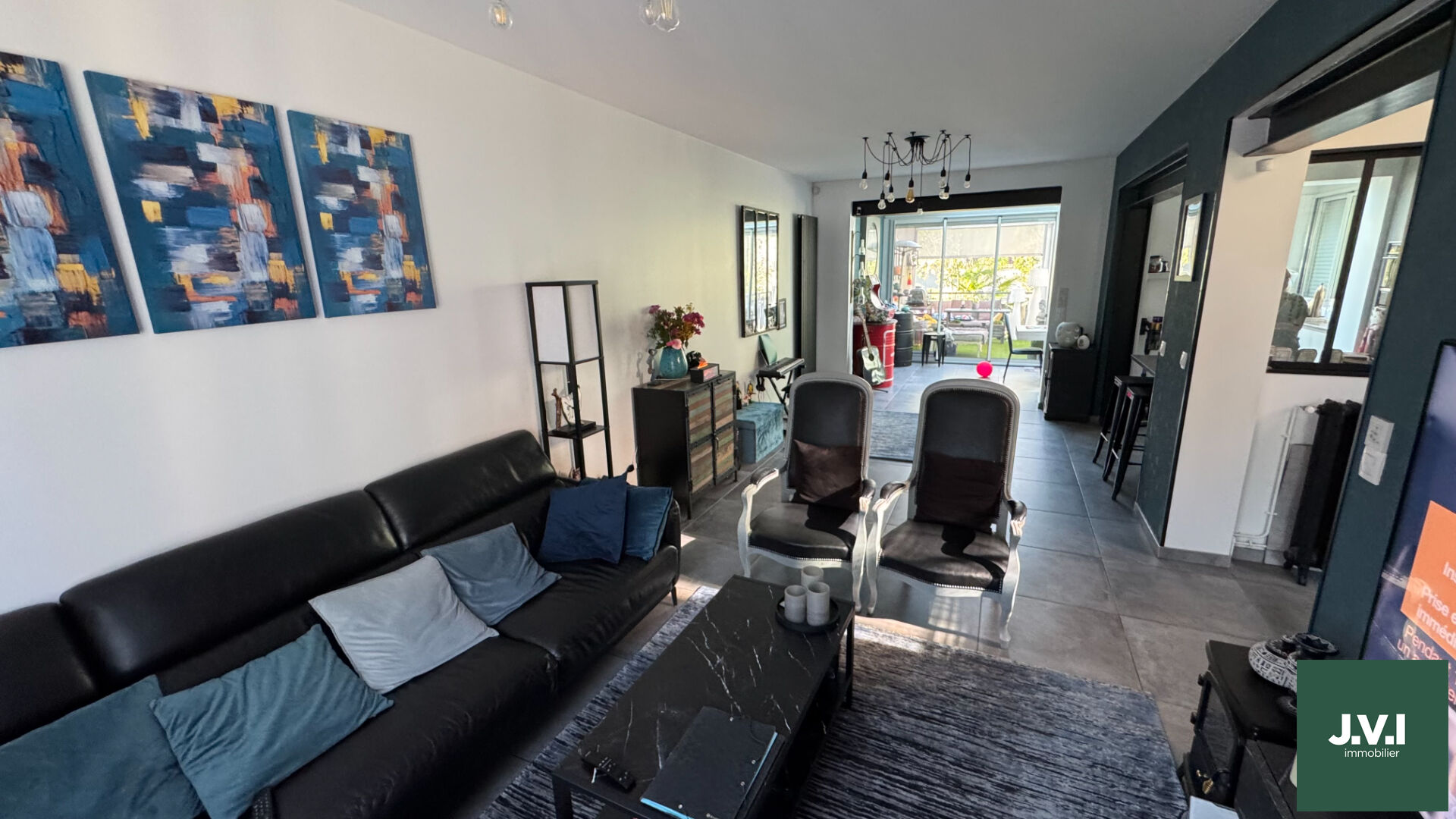 Agence immobilière de 
 J.V.I. - JVI Enghien-les-Bains 
