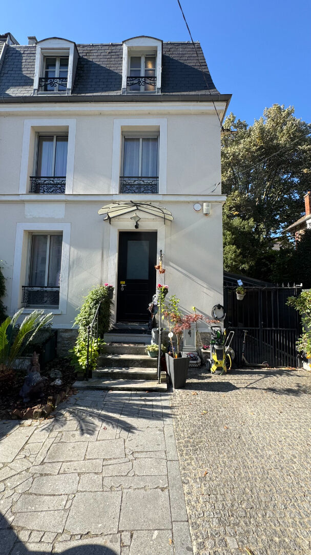 Photo A VENDRE Enghiee les bains Maison 8 pièces 181 m² avec dépendance aménagée (232 m² surface totale au sol) image 1/3