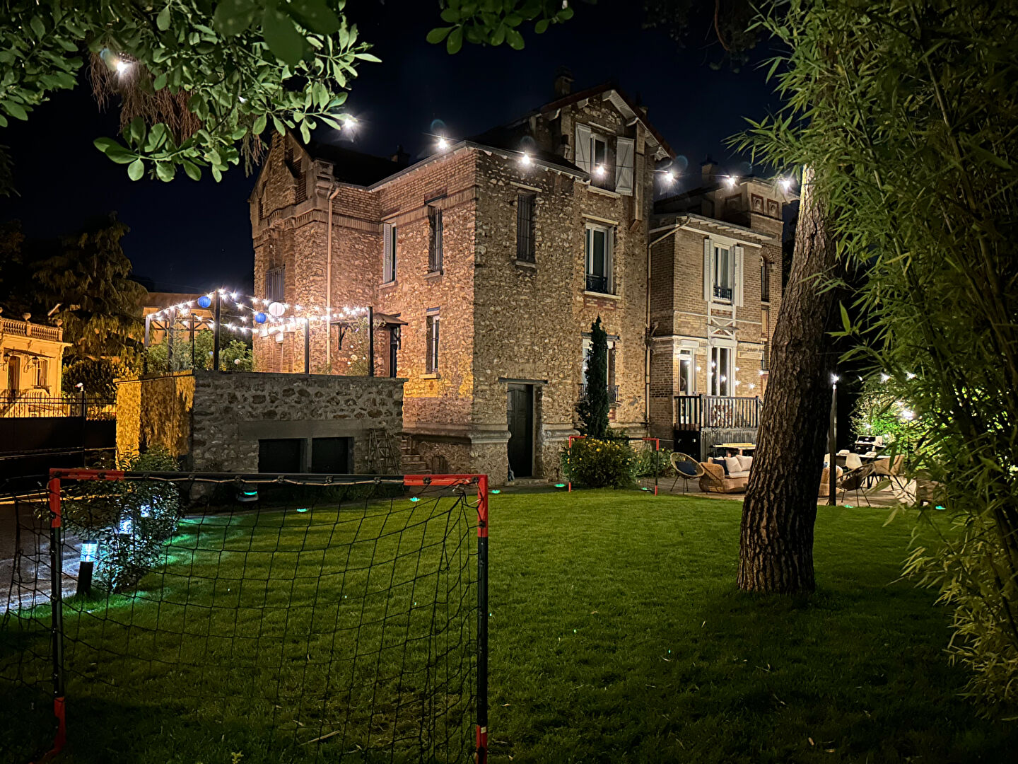 Agence immobilière de 
 J.V.I. - JVI Enghien-les-Bains 
