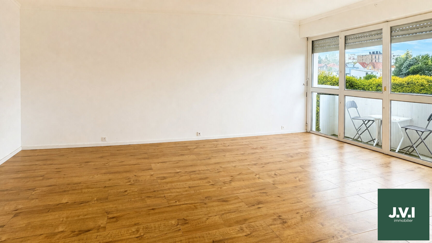 Agence immobilière de 
 J.V.I. - JVI Enghien-les-Bains 
