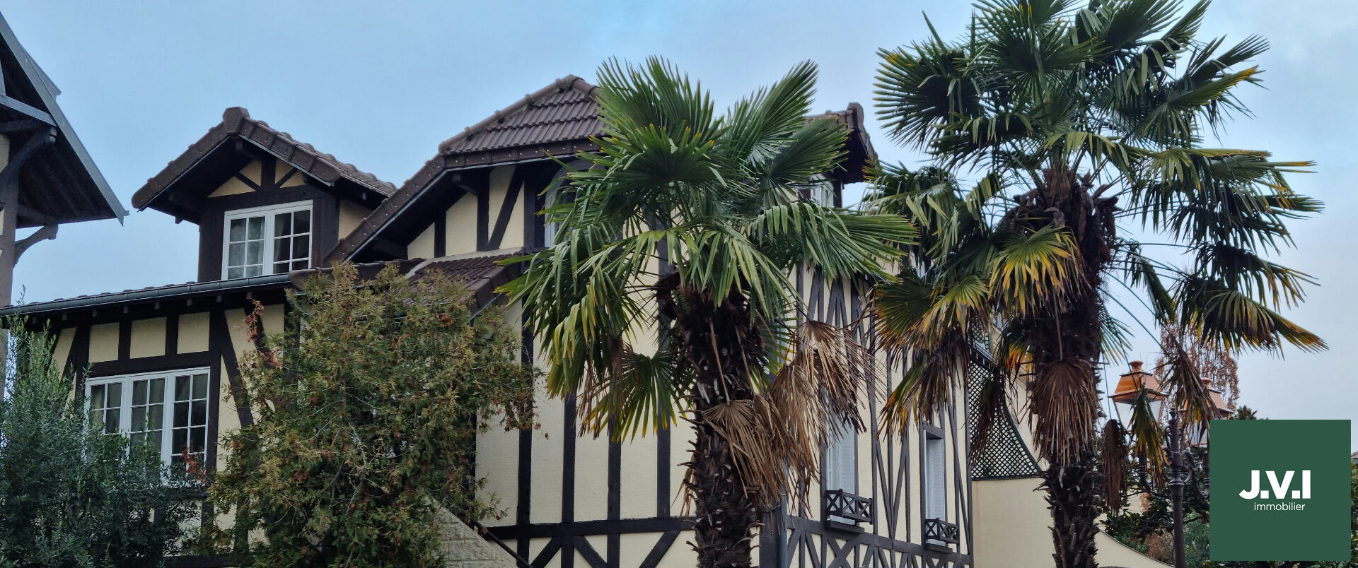 A VENDRE Maison Enghien Les Bains 241 m² (270 m² au sol)