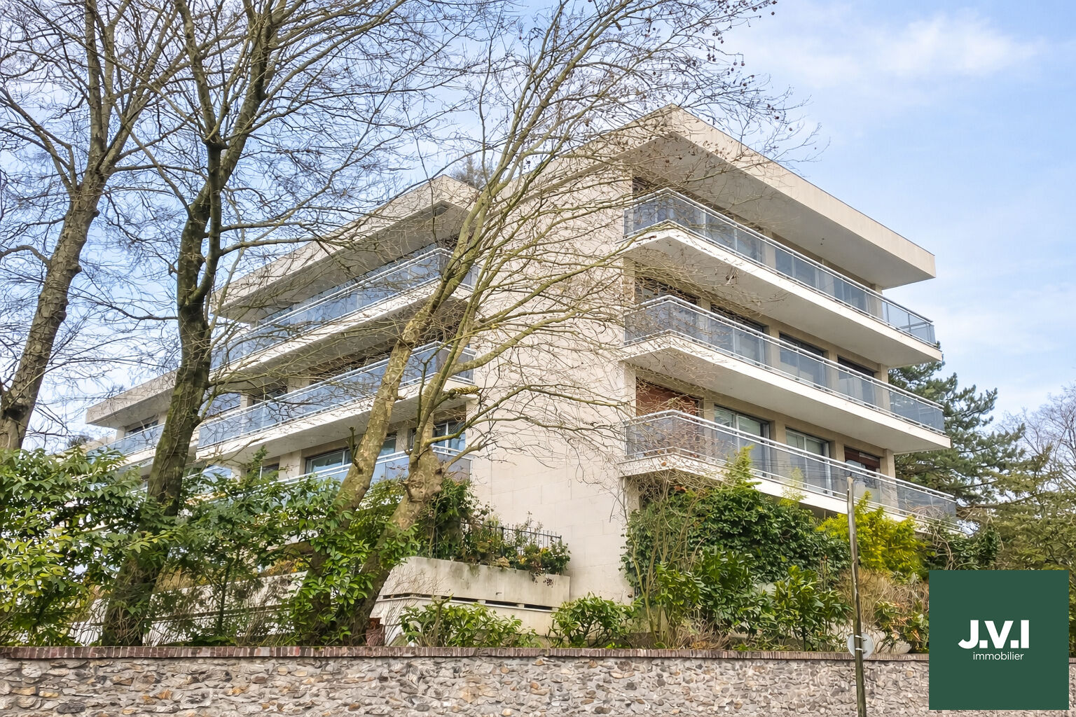 Agence immobilière de 
 J.V.I. - JVI MONTMORENCY 
