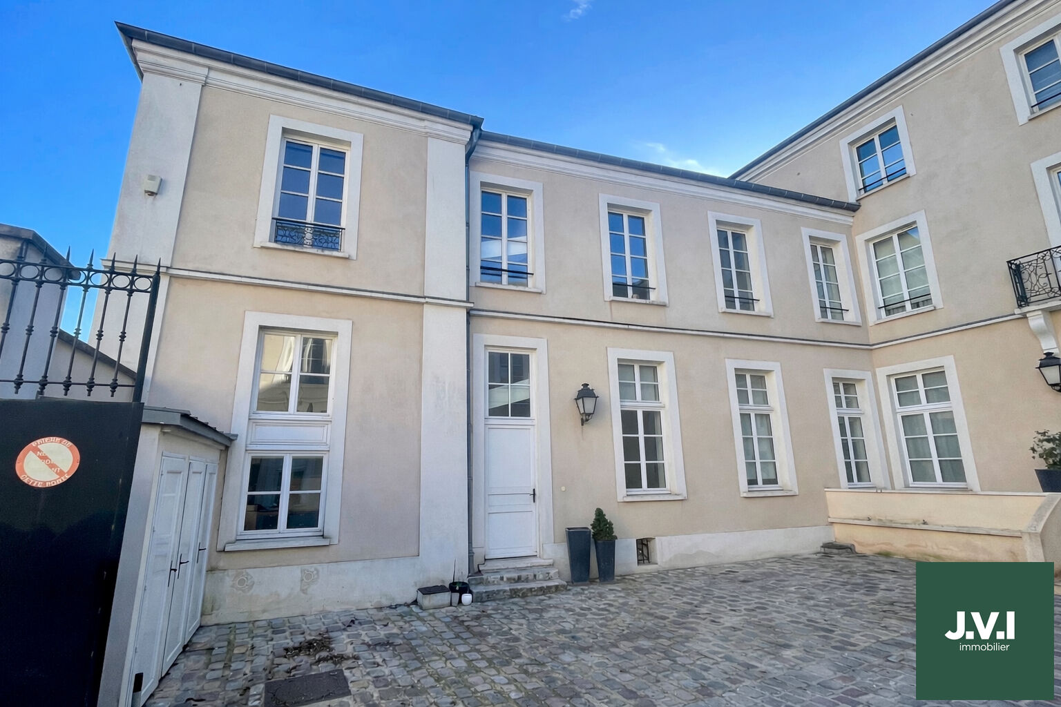 Agence immobilière de 
 J.V.I. - JVI MONTMORENCY 
