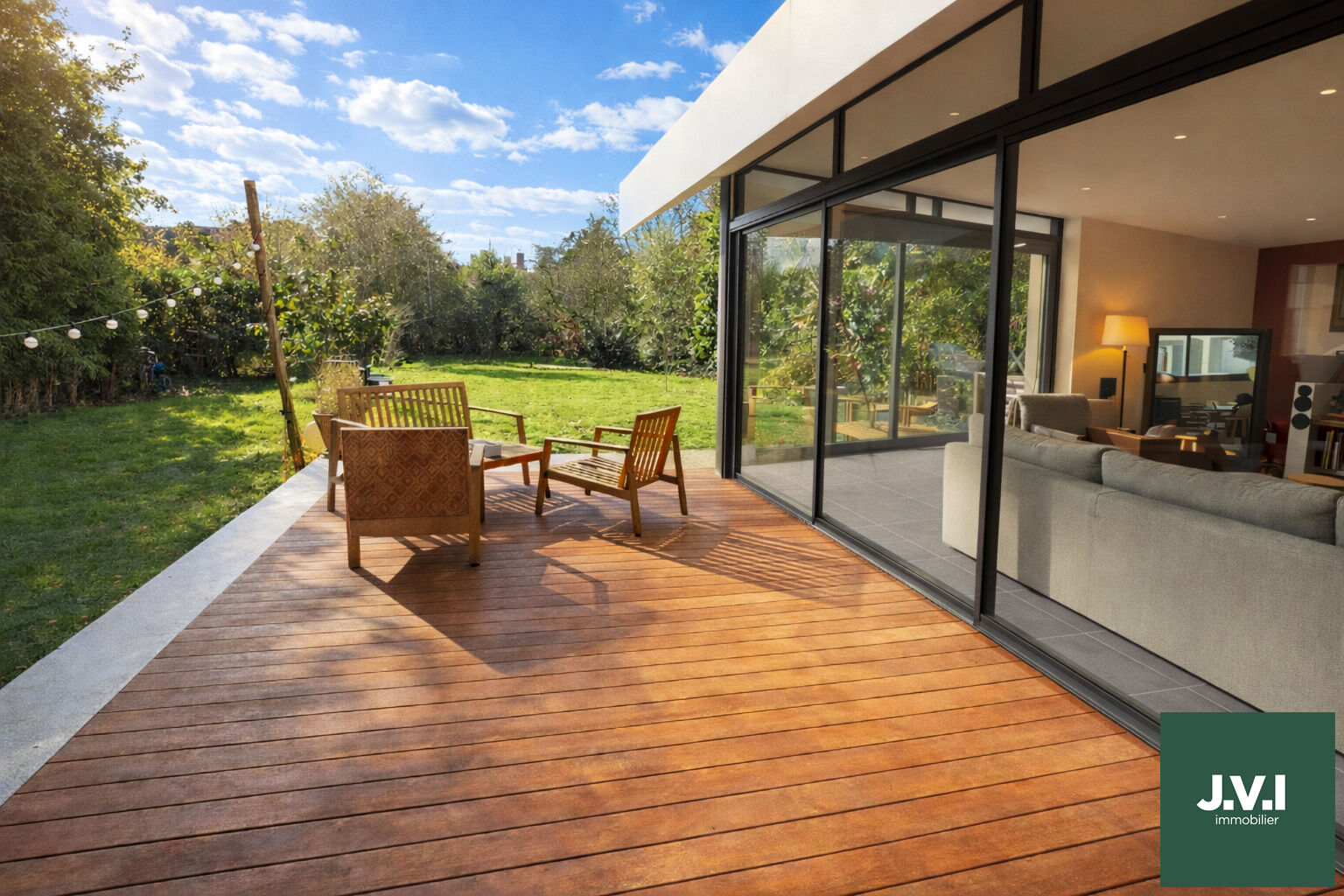 Agence immobilière de 
 J.V.I. - JVI Enghien-les-Bains 
