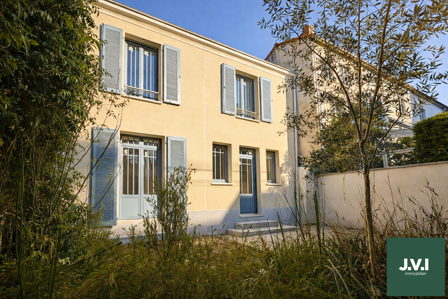 Agence immobilière de 
 J.V.I. - JVI Enghien-les-Bains 
