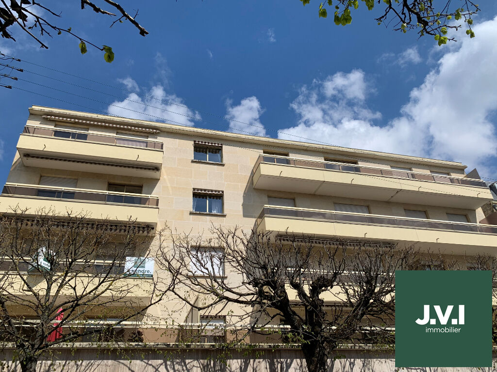 Agence immobilière de 
 J.V.I. - JVI Enghien-les-Bains 
