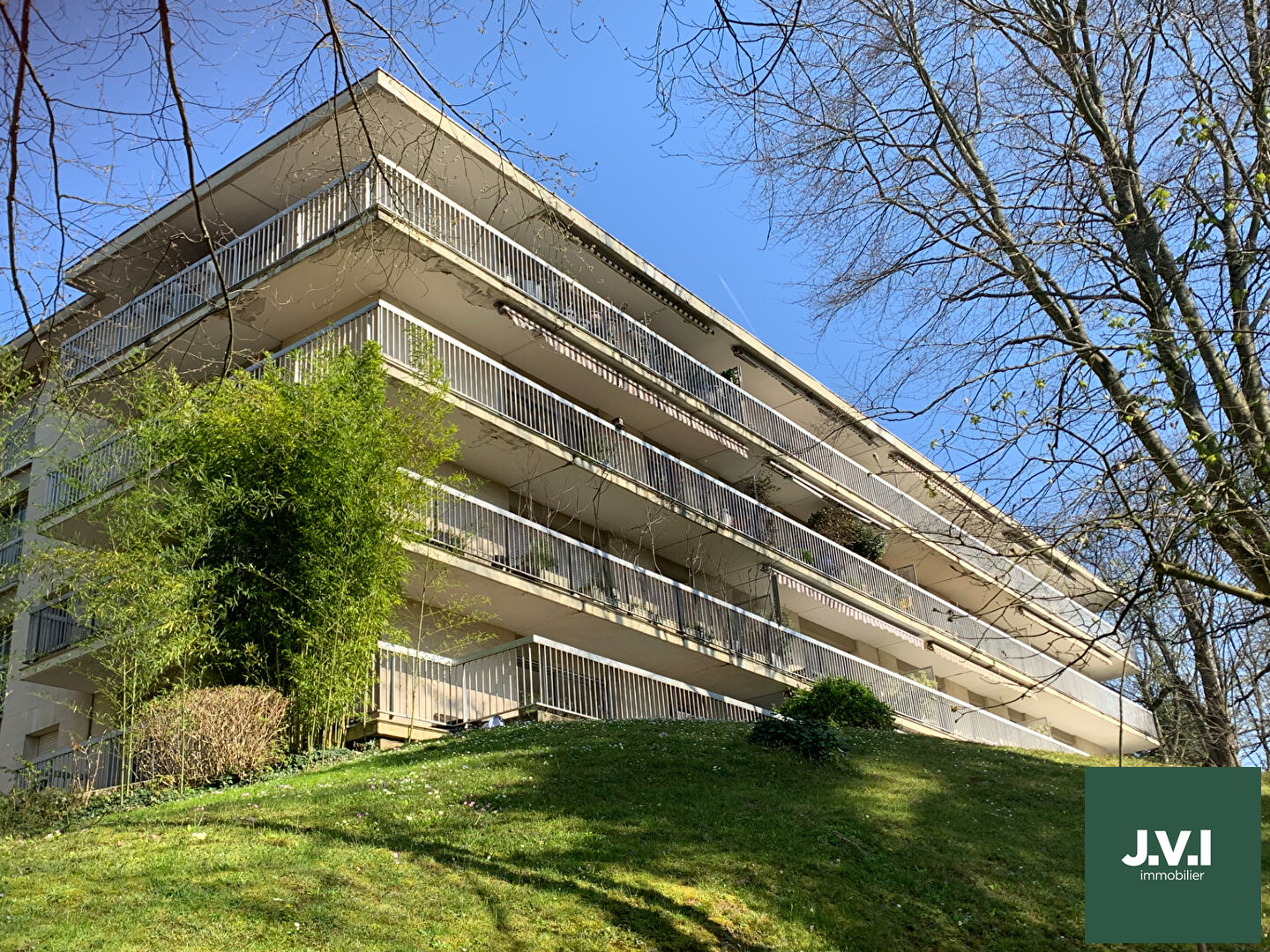 Agence immobilière de 
 J.V.I. - JVI MONTMORENCY 
