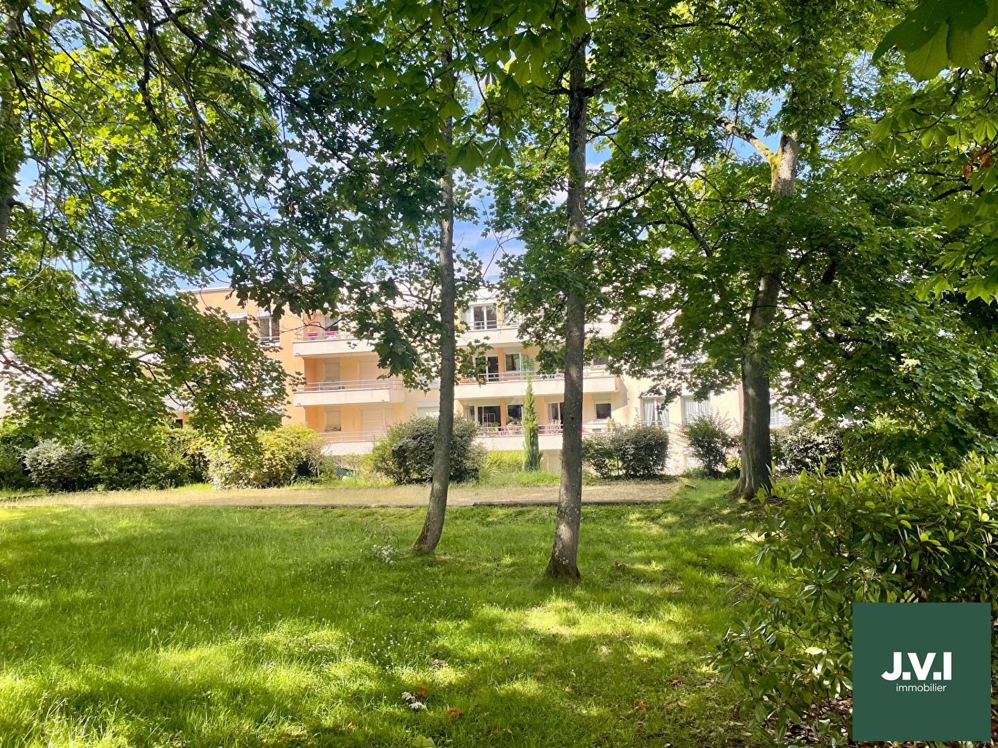 Agence immobilière de 
 J.V.I. - JVI MONTMORENCY 
