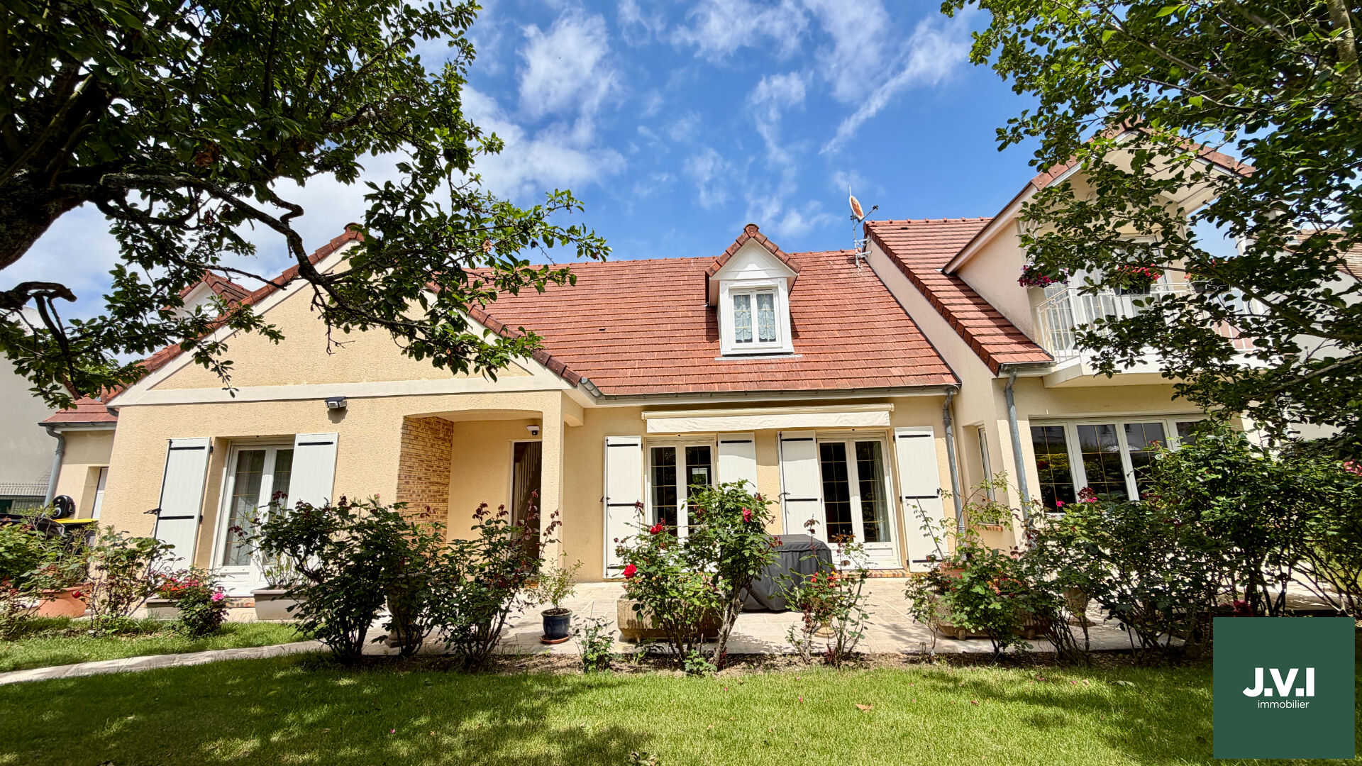 Agence immobilière de 
 J.V.I. - JVI Enghien-les-Bains 

