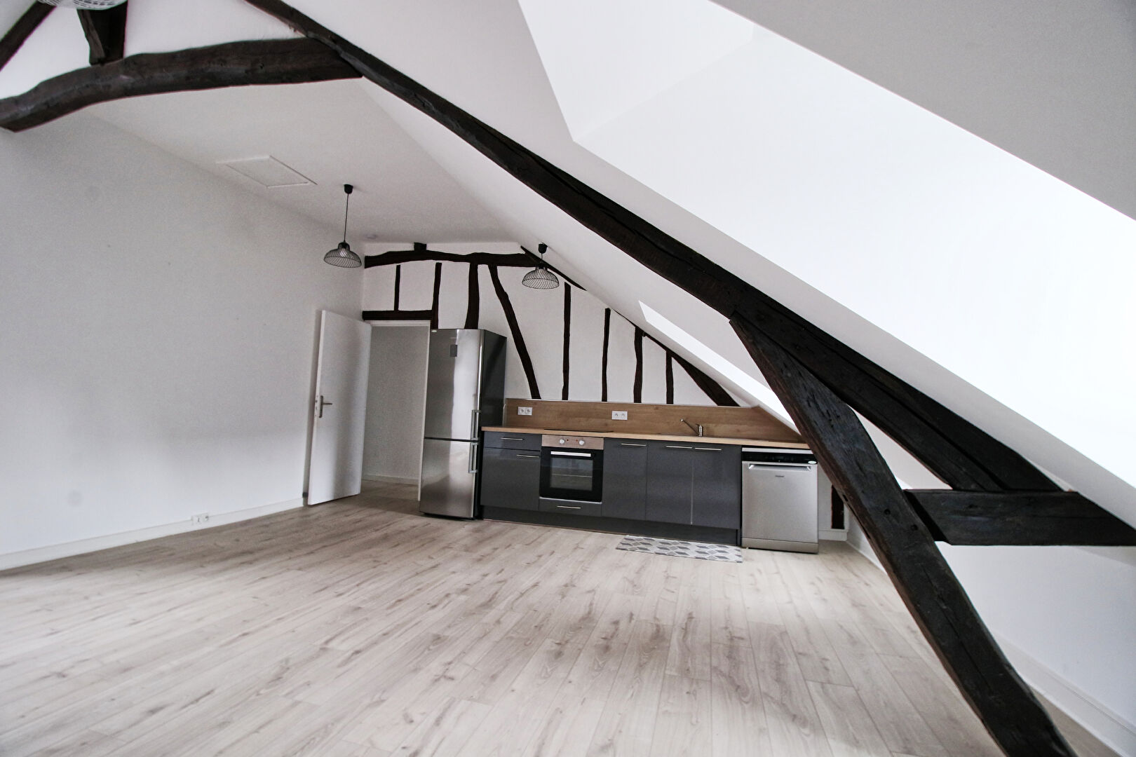 A VENDRE - BEAU 3 PIECES ENTIEREMENT RENOVE - CENTRE ROUEN