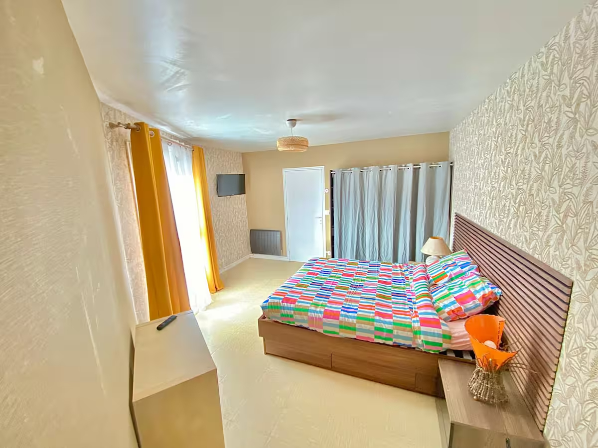 Photo À vendre - Duplex 4 chambres avec garage, résidence sécurisée - Rive Gauche, Rouen image 4/6