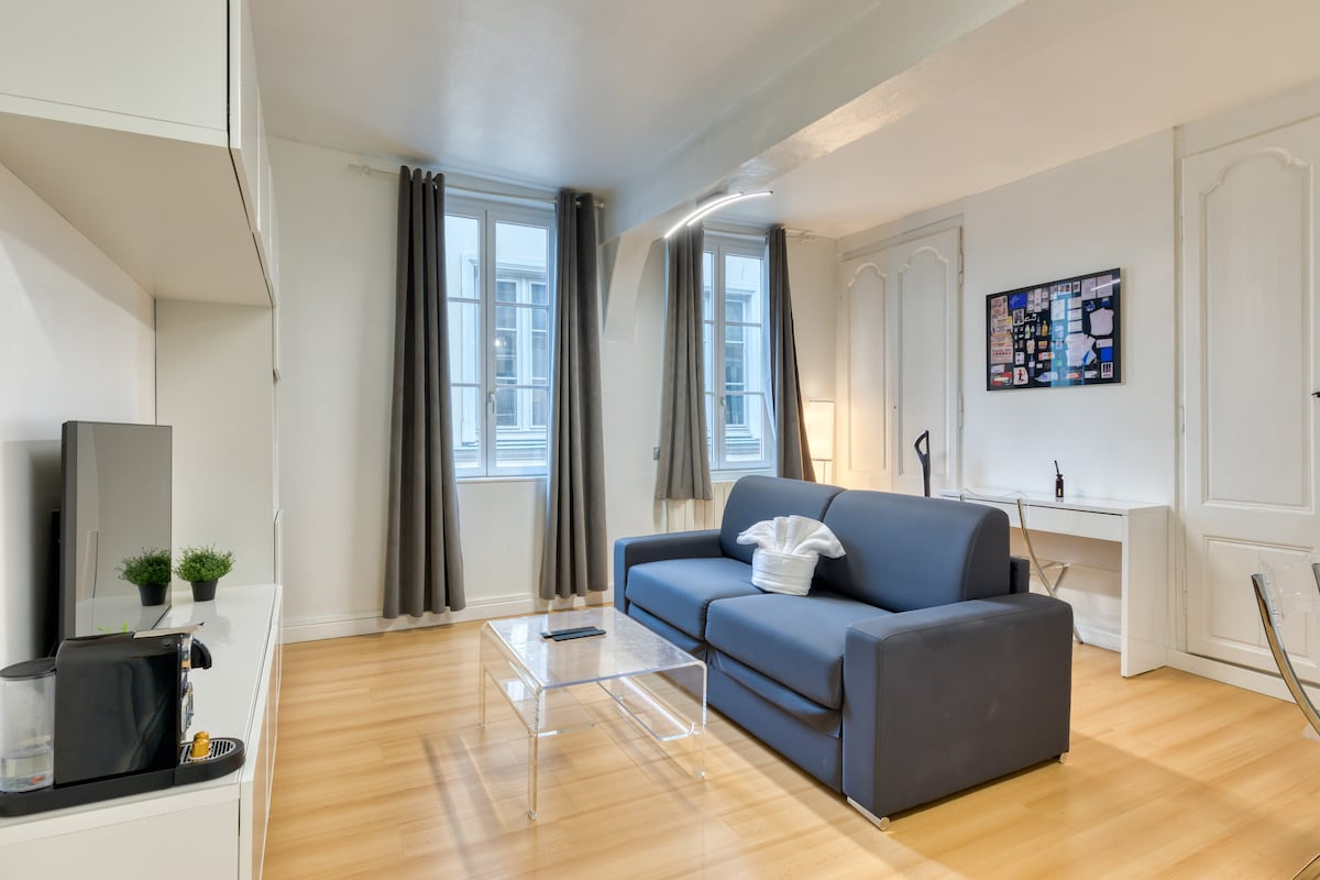 Photo A LOUER - STUDIO HYPER CENTRE image 1/5