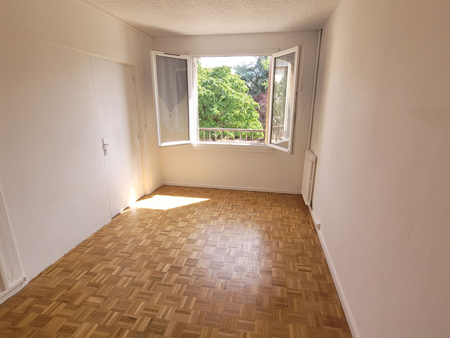 Photo Appartement Aubergenville 4 pièce(s) 82 m2 image 6/6