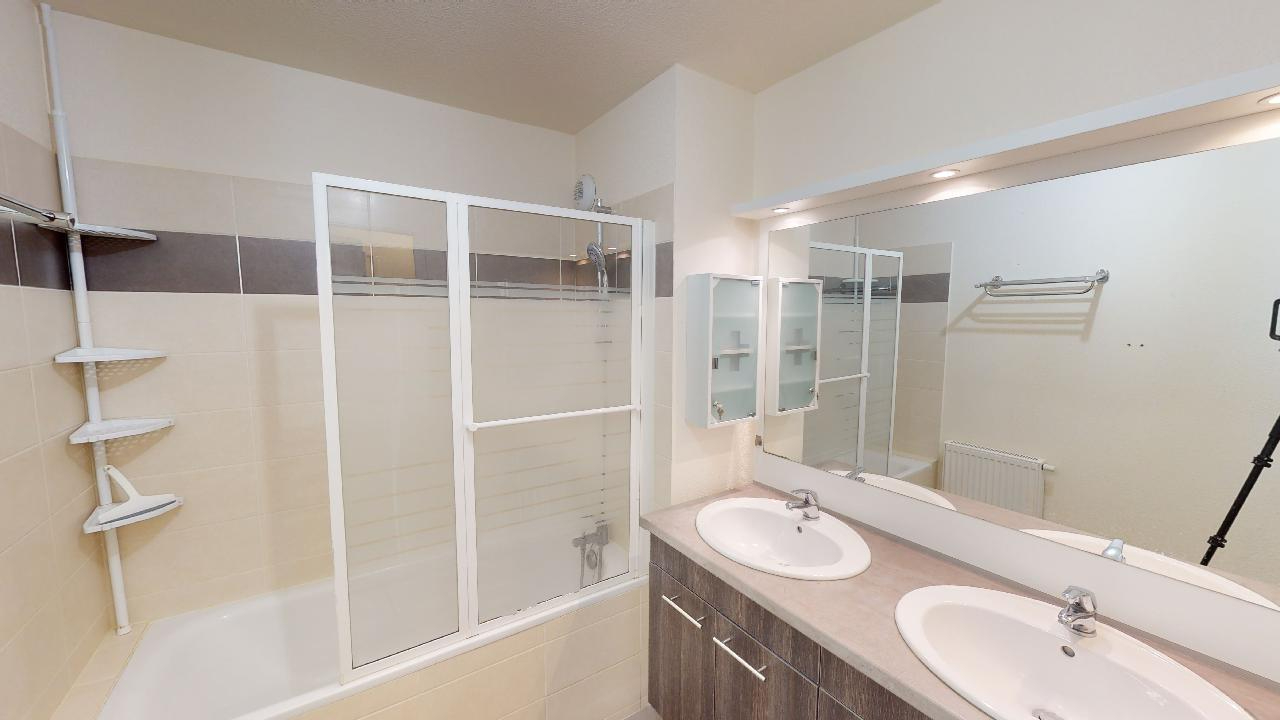 Photo Bel appartement, spacieux et lumineux, au calme -  4 pièces, 3 chambres, stationnements. image 4/6