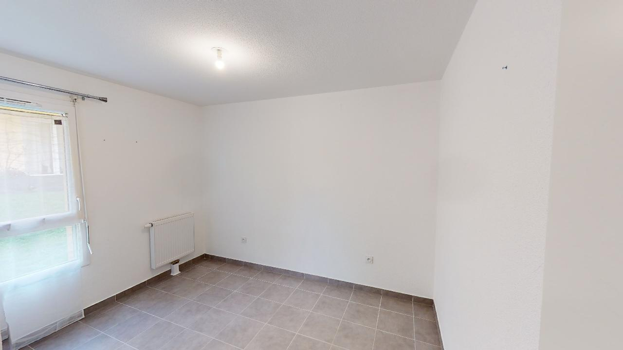 Photo Bel appartement, spacieux et lumineux, au calme -  4 pièces, 3 chambres, stationnements. image 5/6