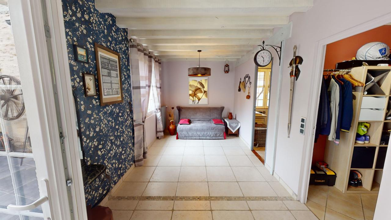 Photo Maison de charme à Fontenay-Saint-Père - 7 pièces - 160 m² - terrain 694 m² image 5/6