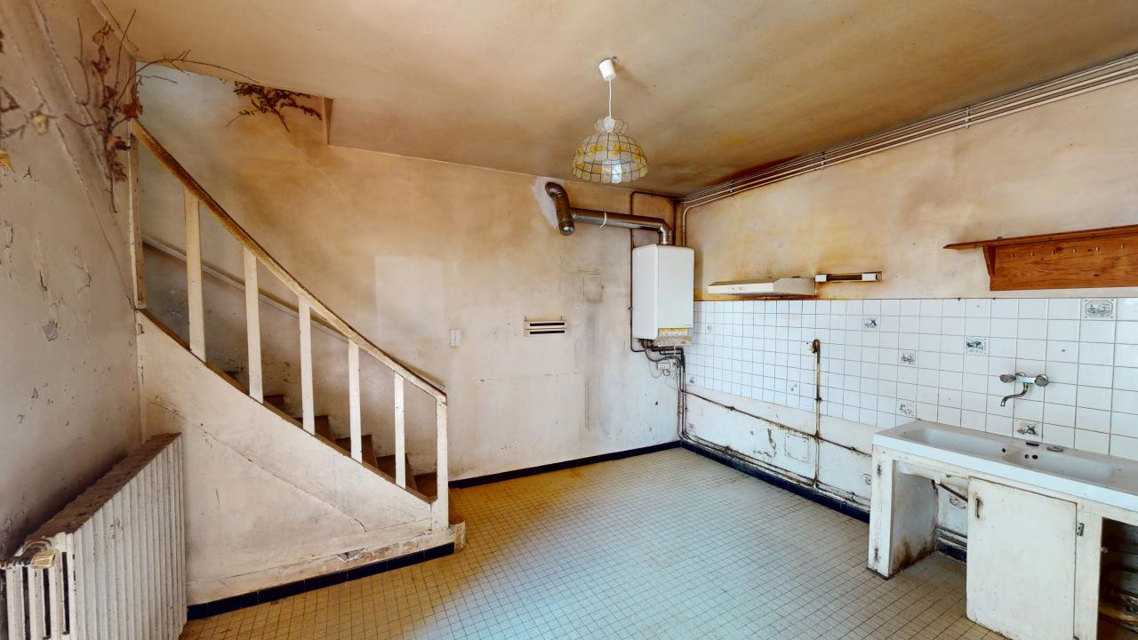 Photo EXCLUSIVITE - MAISON DE VILLE A RENOVER image 3/6