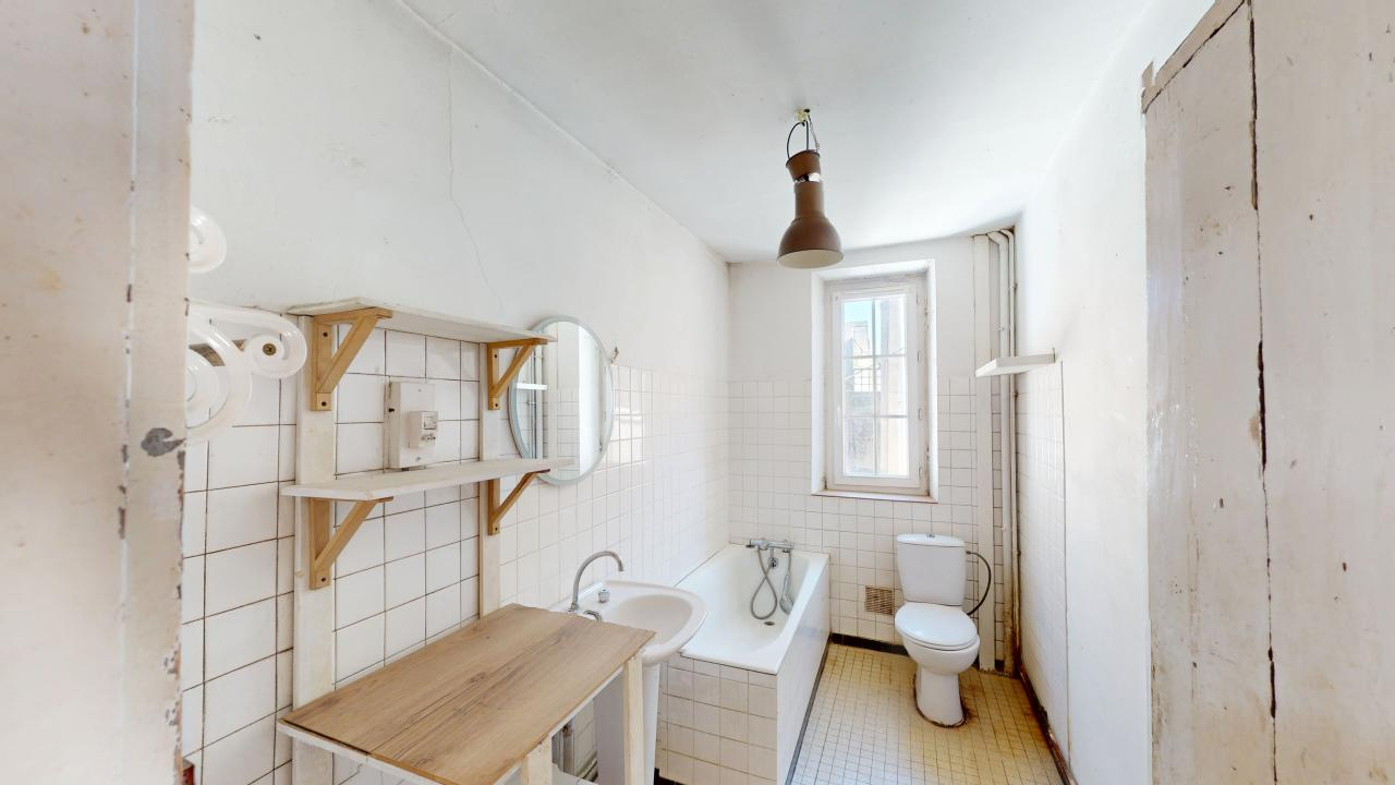 Photo EXCLUSIVITE - MAISON DE VILLE A RENOVER image 5/6