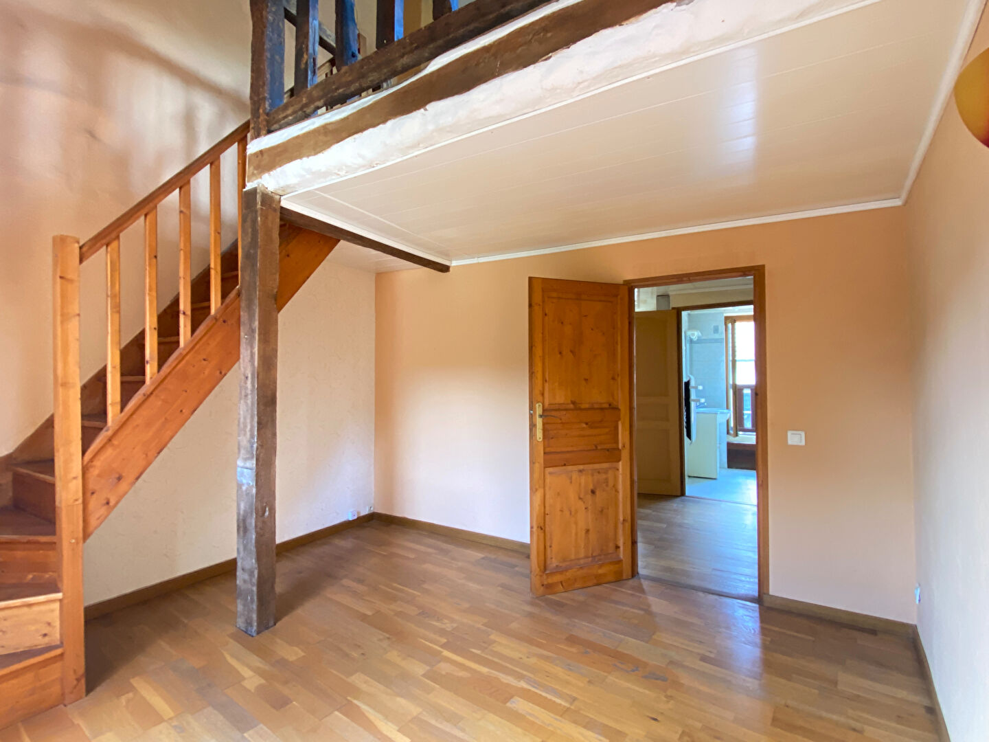 Lot de 2 appartements (T2 + Studio) Vétheuil - 65 m²  (90 m² au sol)