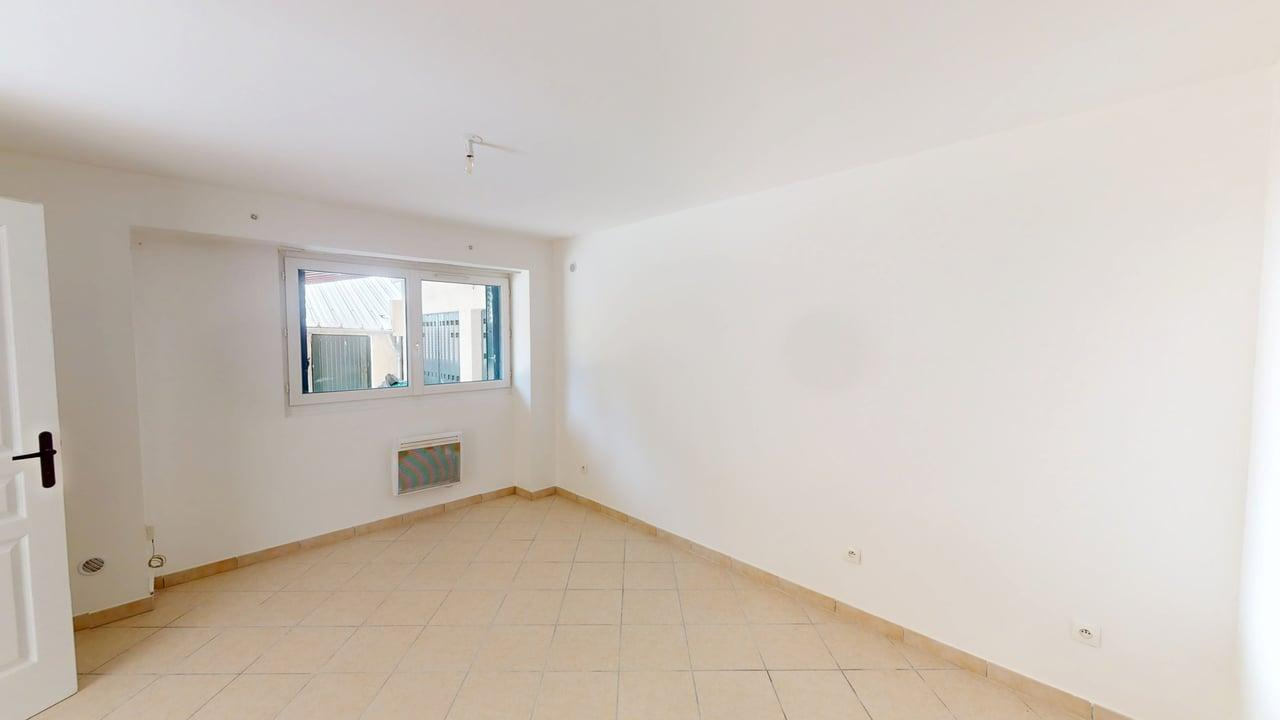 Appartement Issou 1 pièce(s) 29.77 m2