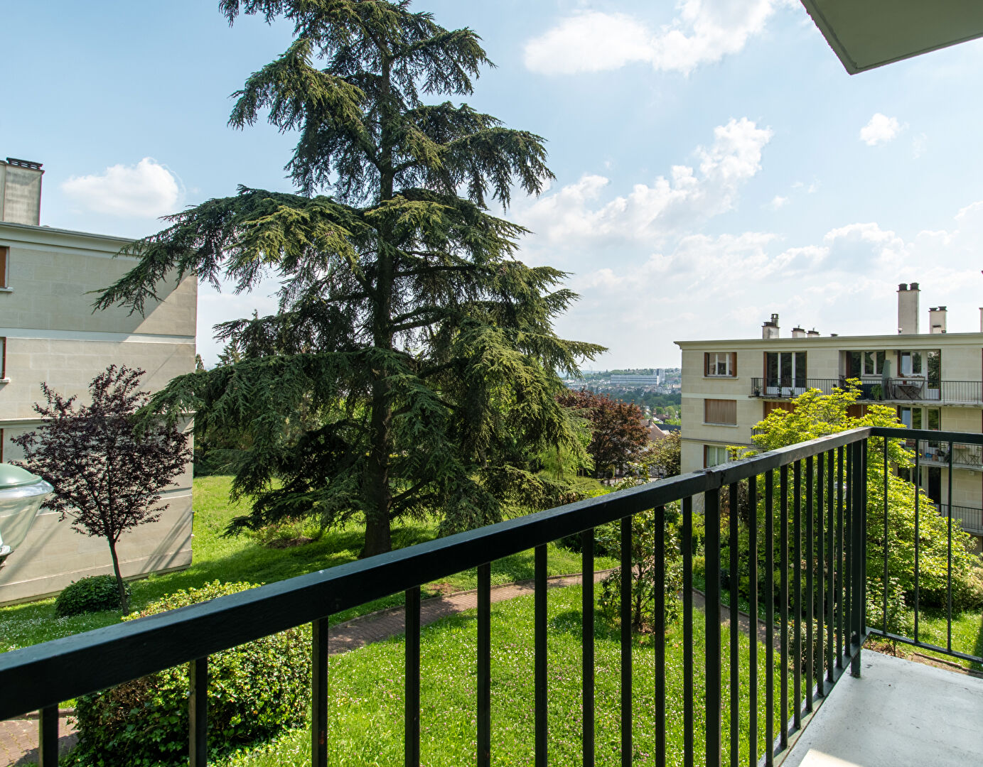 Photo LE RAINCY - Appartement  3 pièces 83 m² - balcons + ascenseur image 4/6