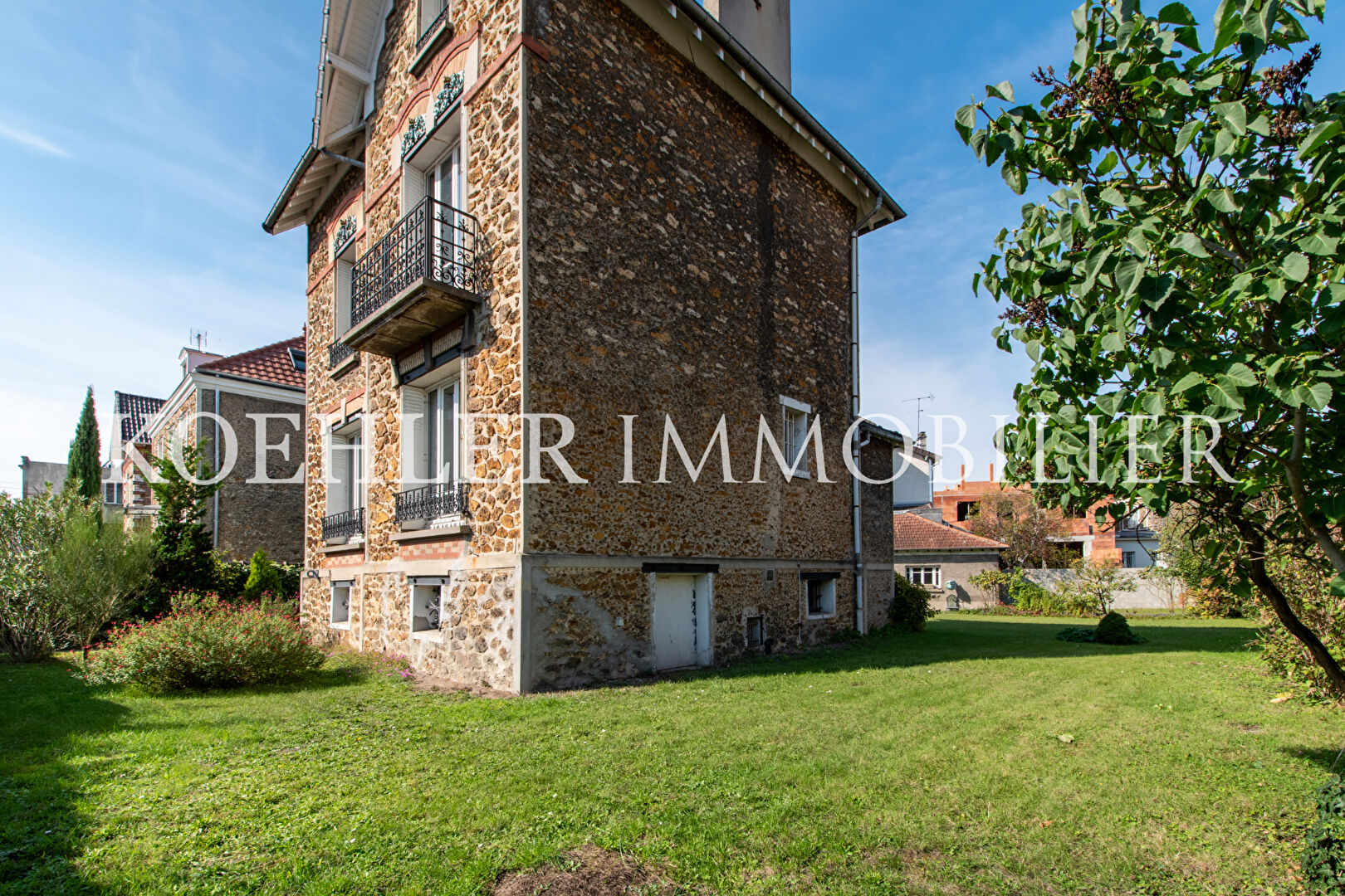 Photo VILLEMOMBLE Coquetiers - Maison 130 m² - 4 chambres image 1/6