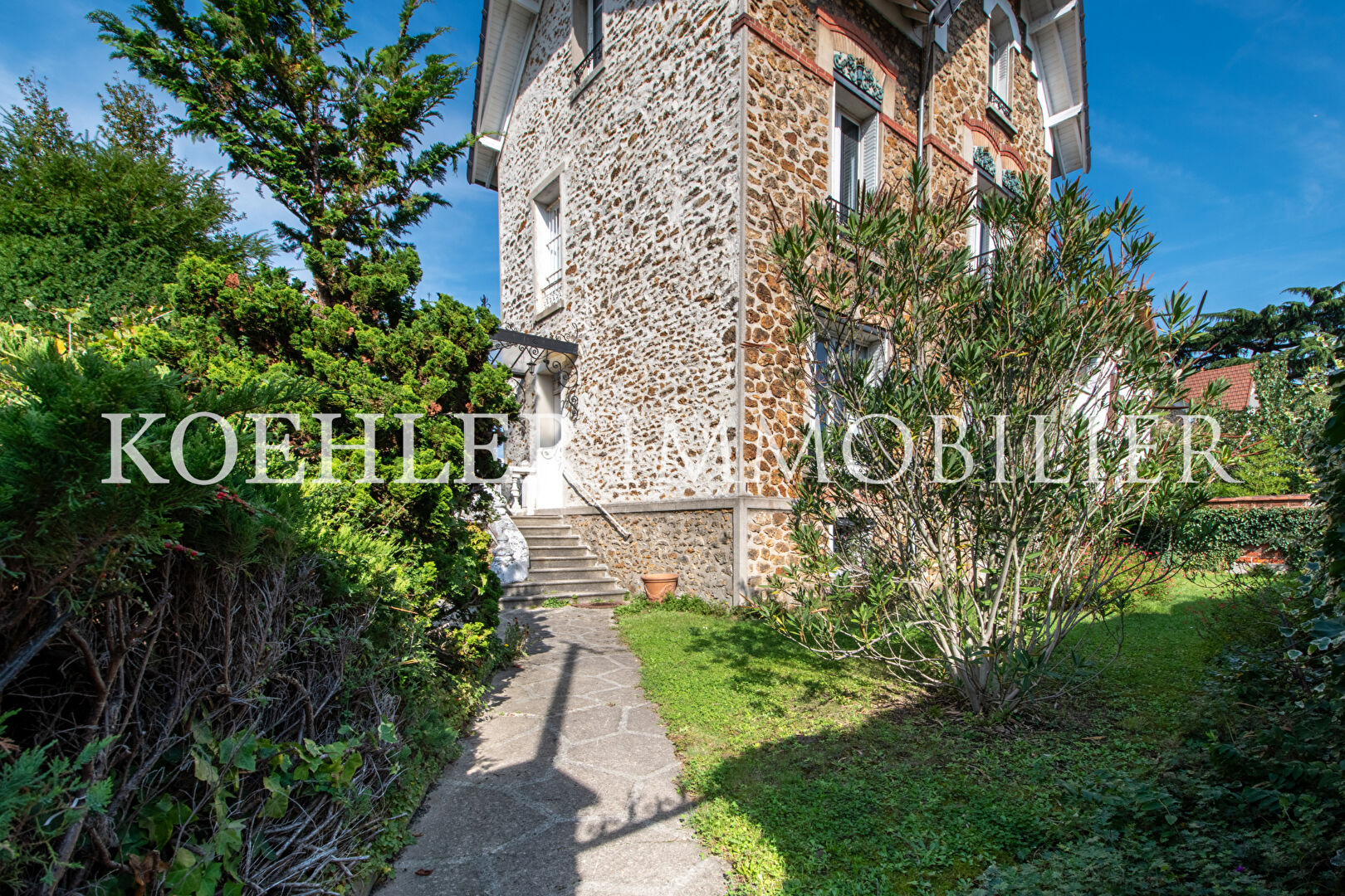 Photo VILLEMOMBLE Coquetiers - Maison 130 m² - 4 chambres image 2/6