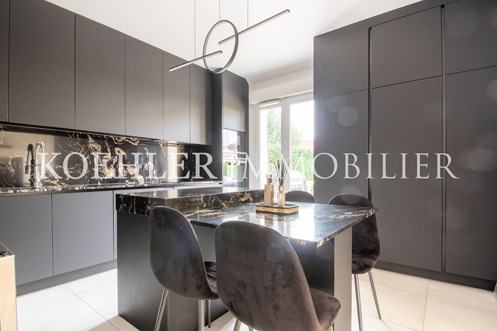 Photo Les Pavillons-sous-bois - 5 chambres  - 182 m² image 5/6