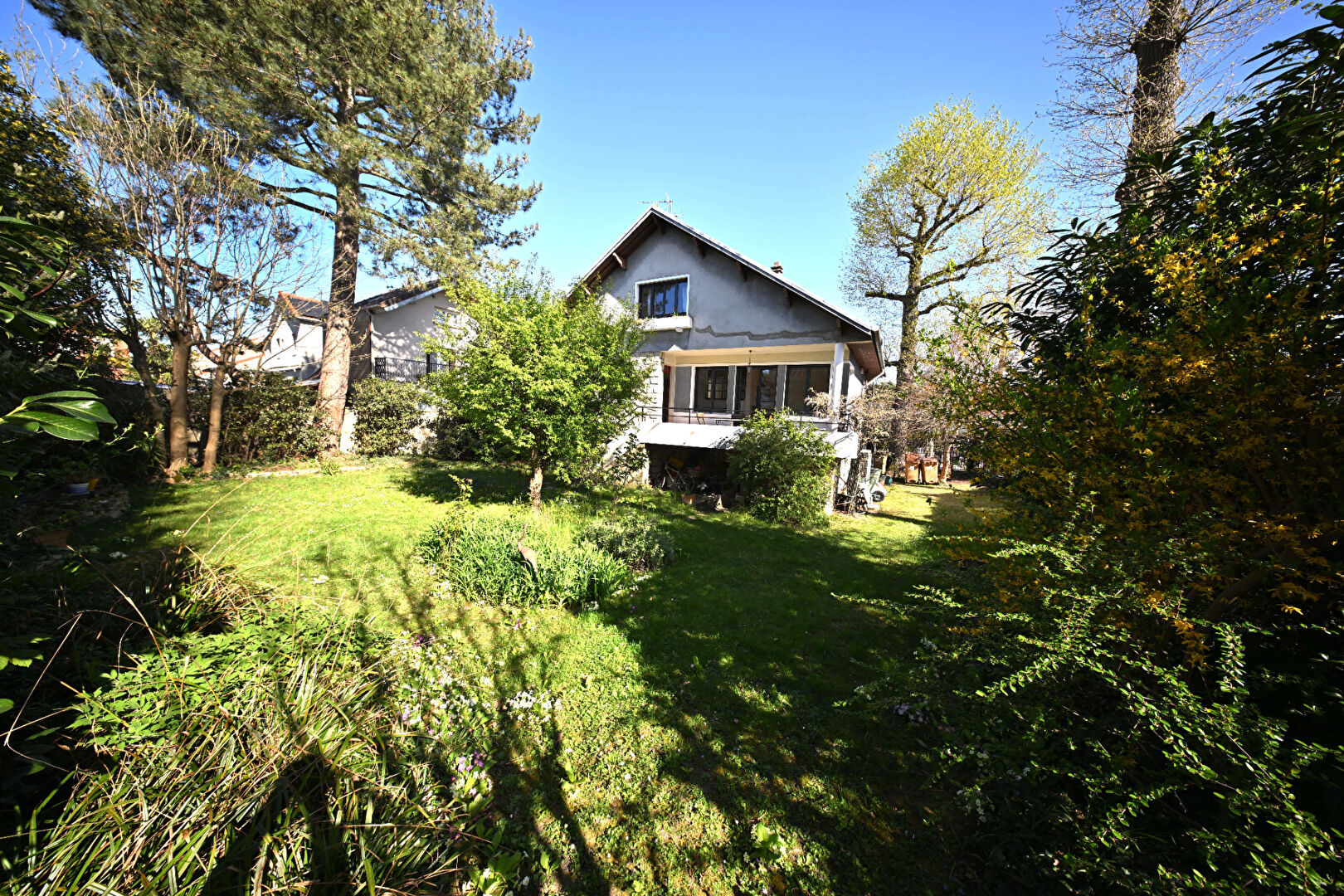 Photo Maison Neuilly Plaisance 5 pièces - 4 chambres - 115 m² image 2/6