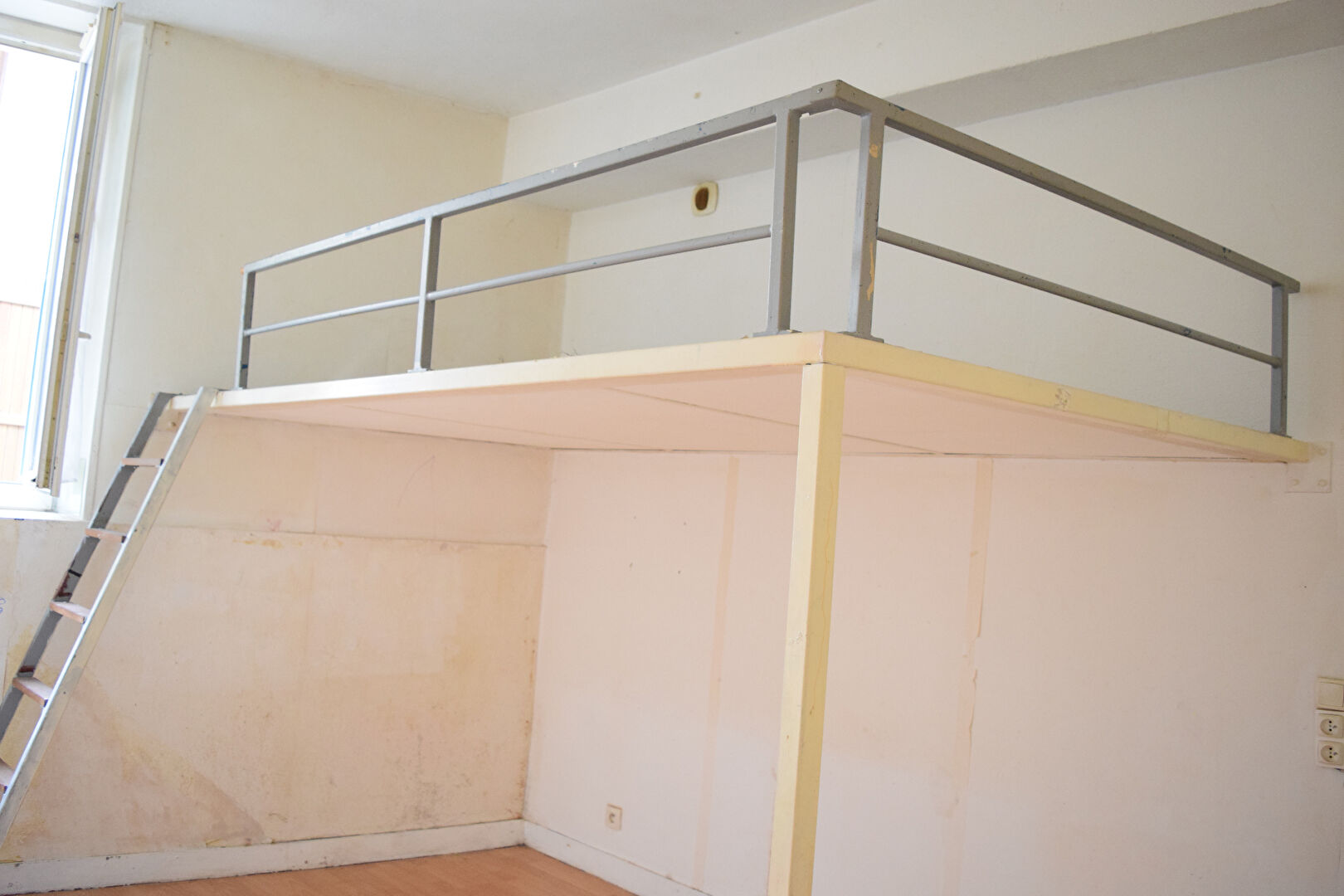 Photo STUDIO SAINT ARNOULT EN YVELINES image 3/4