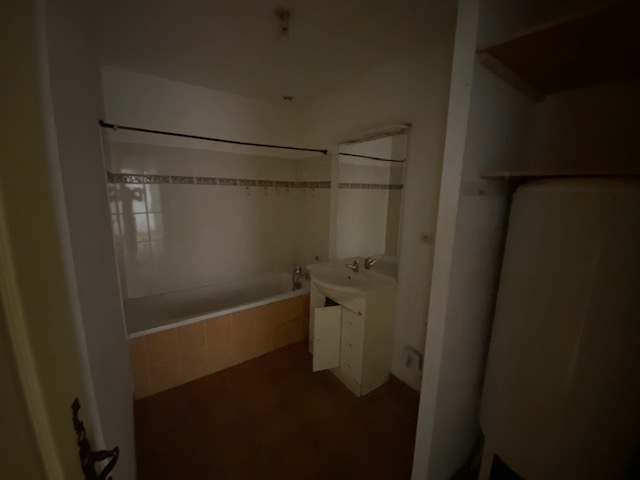 Photo Appartement Carpentras 2 pièce(s) 48 m2 image 4/4