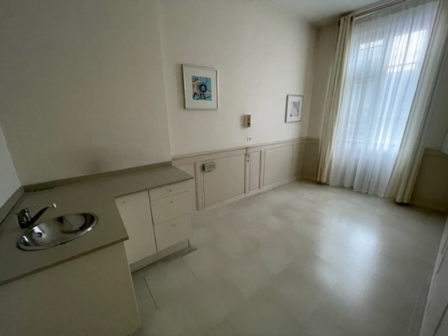 Photo Bureaux Carpentras 174 m2 image 4/6