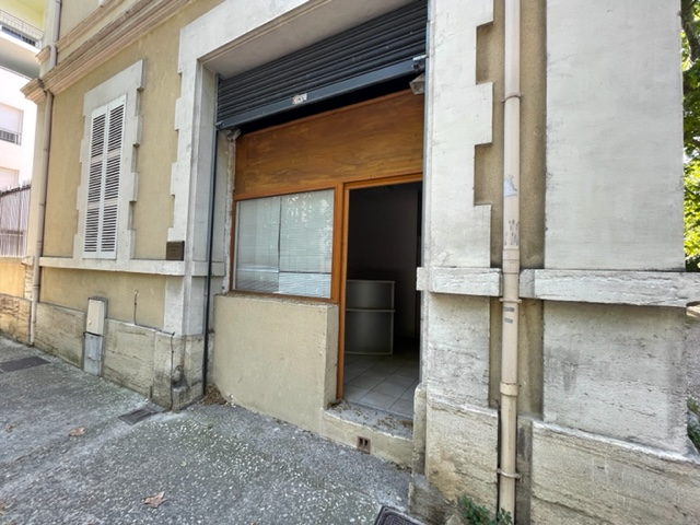 Photo Local commercial Carpentras 35 m2 image 1/3