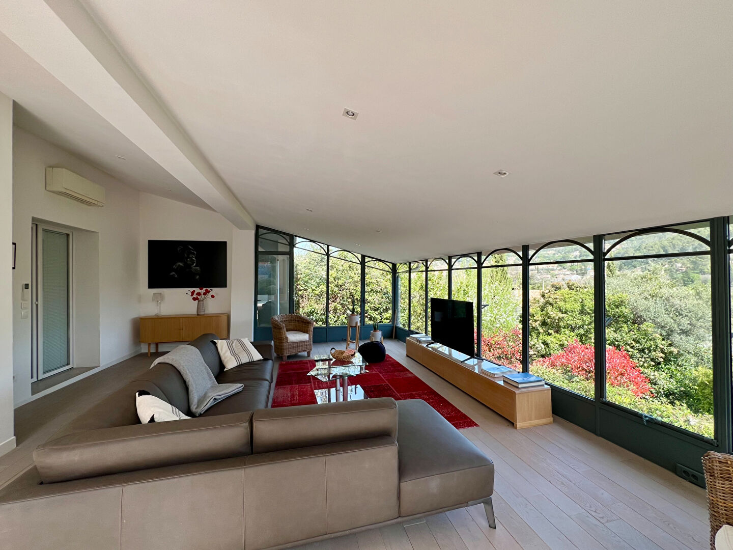 Agence immobilière de 
 La Provence Immobilière - CARCES - LA PROVENCE IMMOBILIERE 
